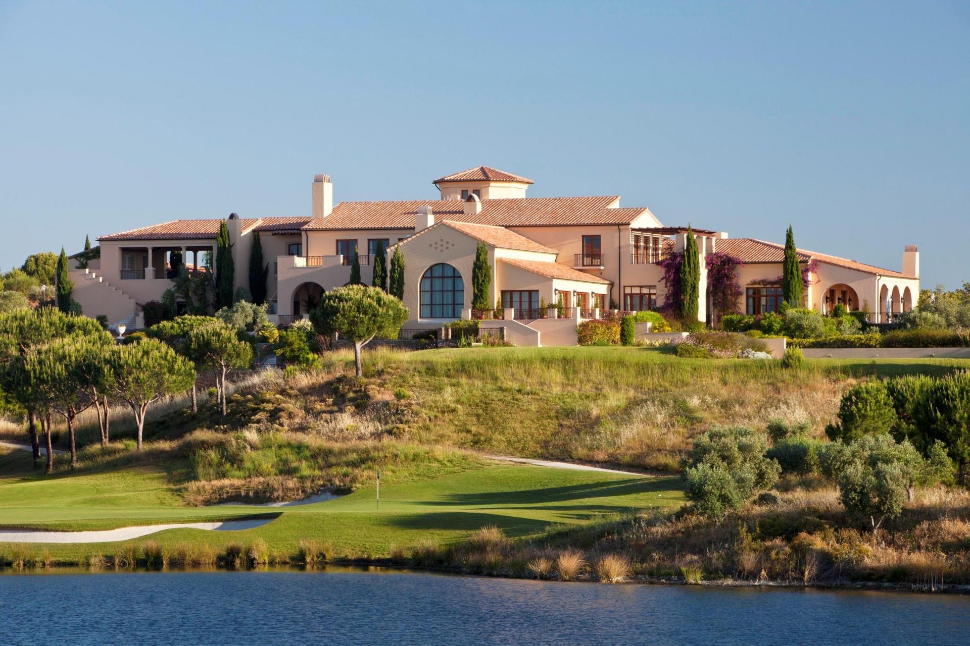 The clubhouse at Monte Rei