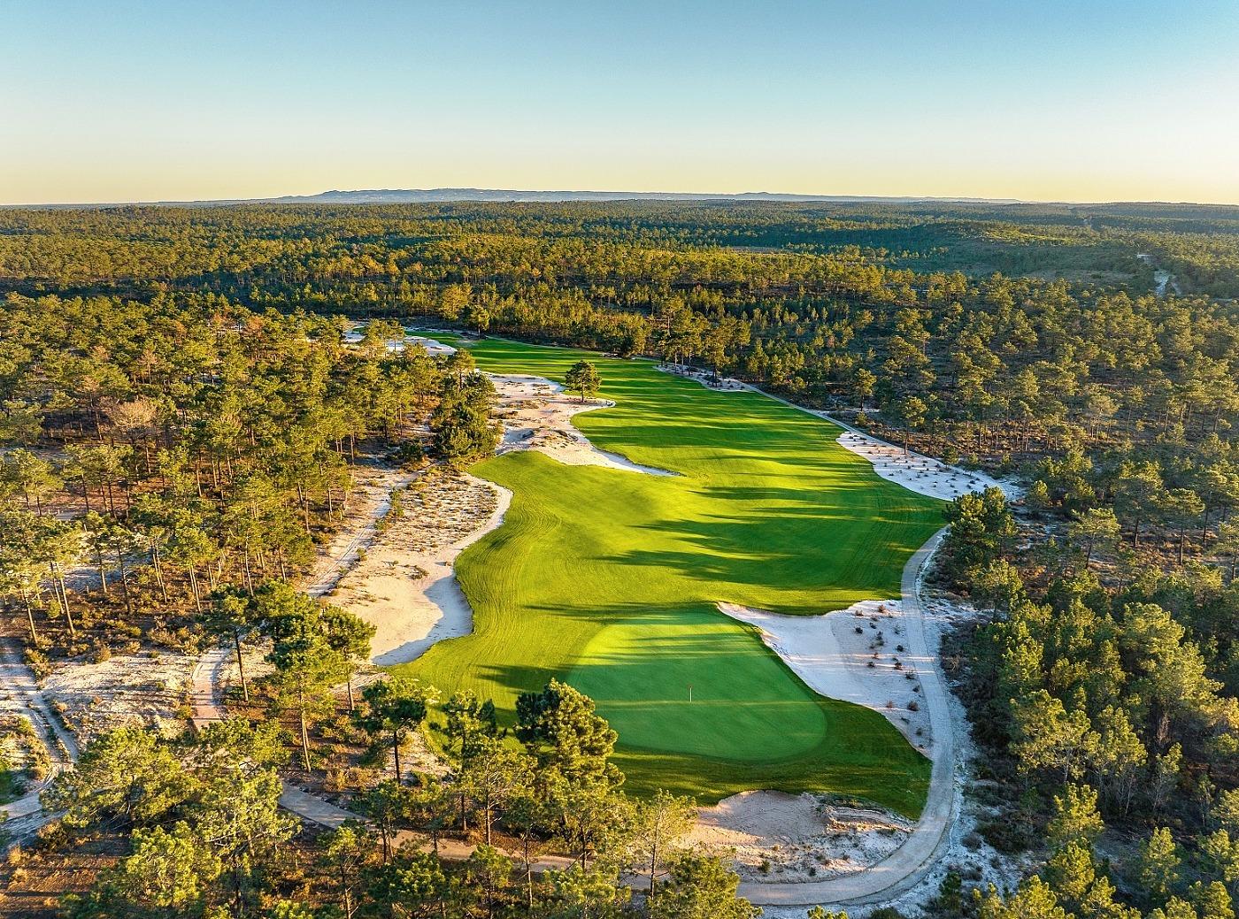 Aerial view of tree-lined fairway at Dunas Comport