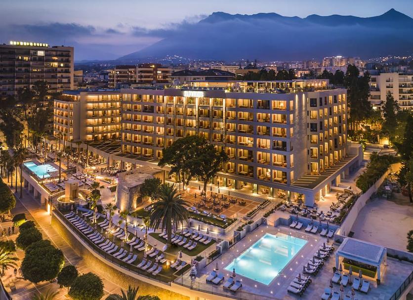 Outside view of El Fuerte Marbella